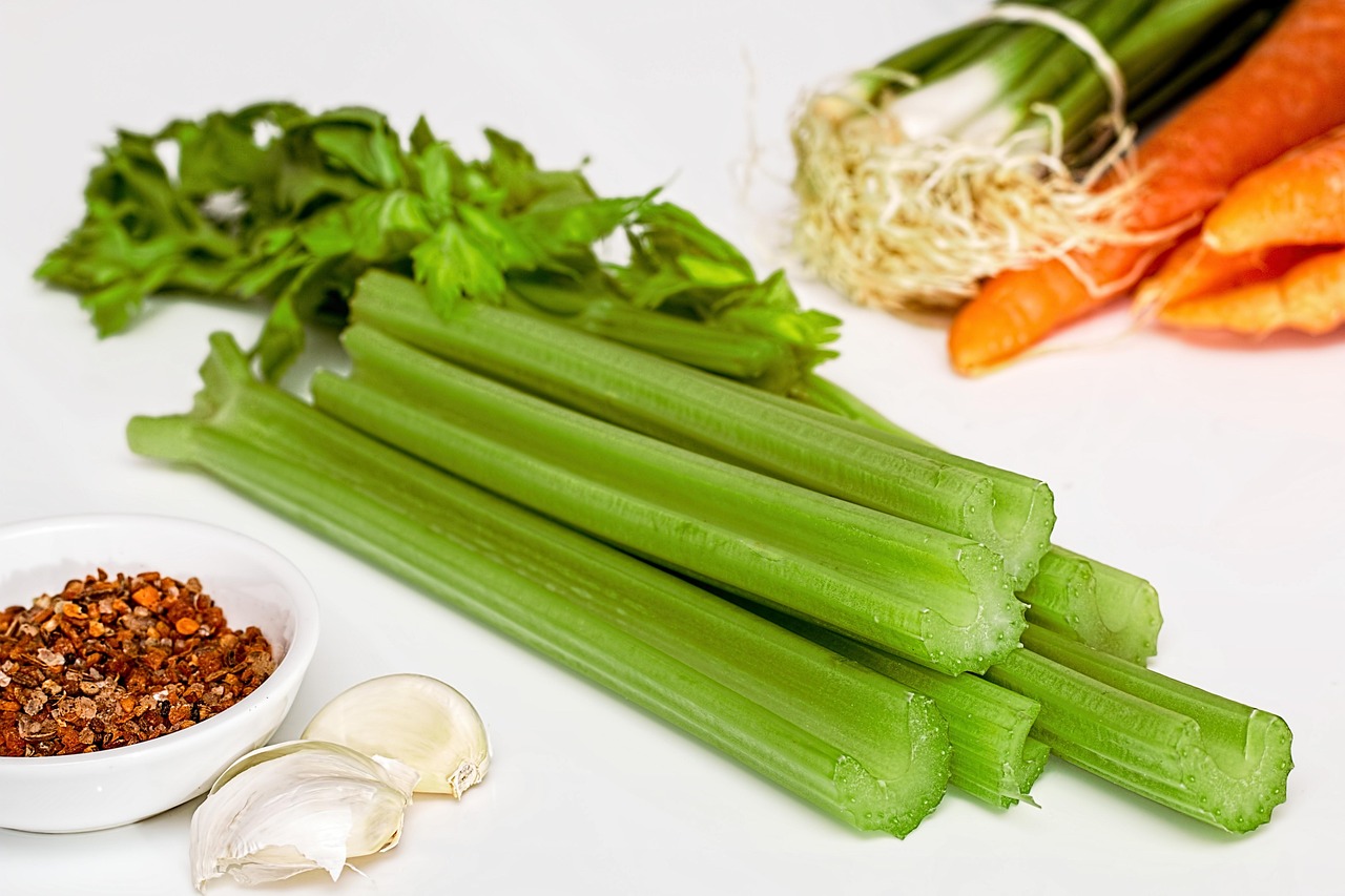 5. a rib of celery：セロリ1本分